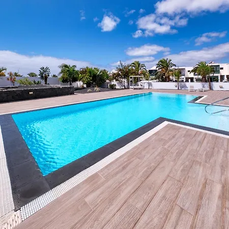 Sun Glow Senator-pool View بيت للعطل