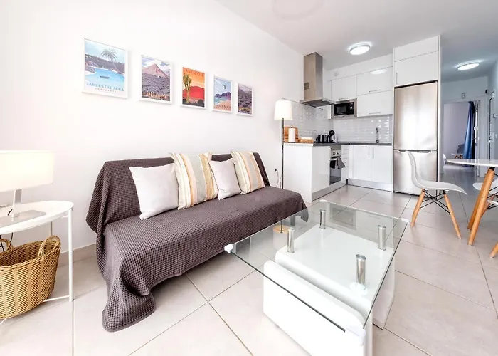 Sun Glow Senator-pool View 別荘