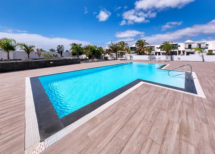 Sun Glow Senator-pool View 別荘